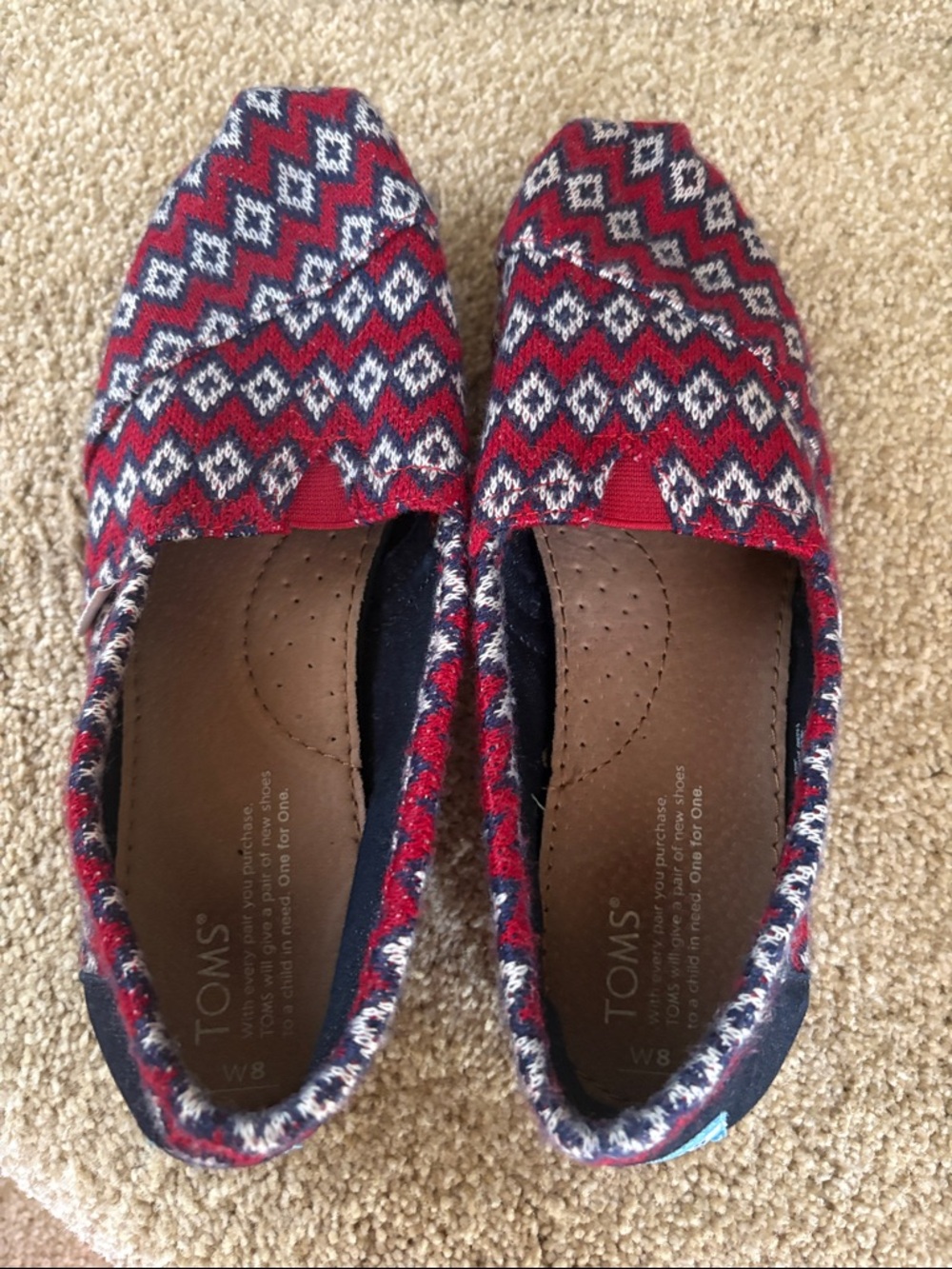 Toms sweater knit red Navy White Geometric Slip-On Flats size 8m